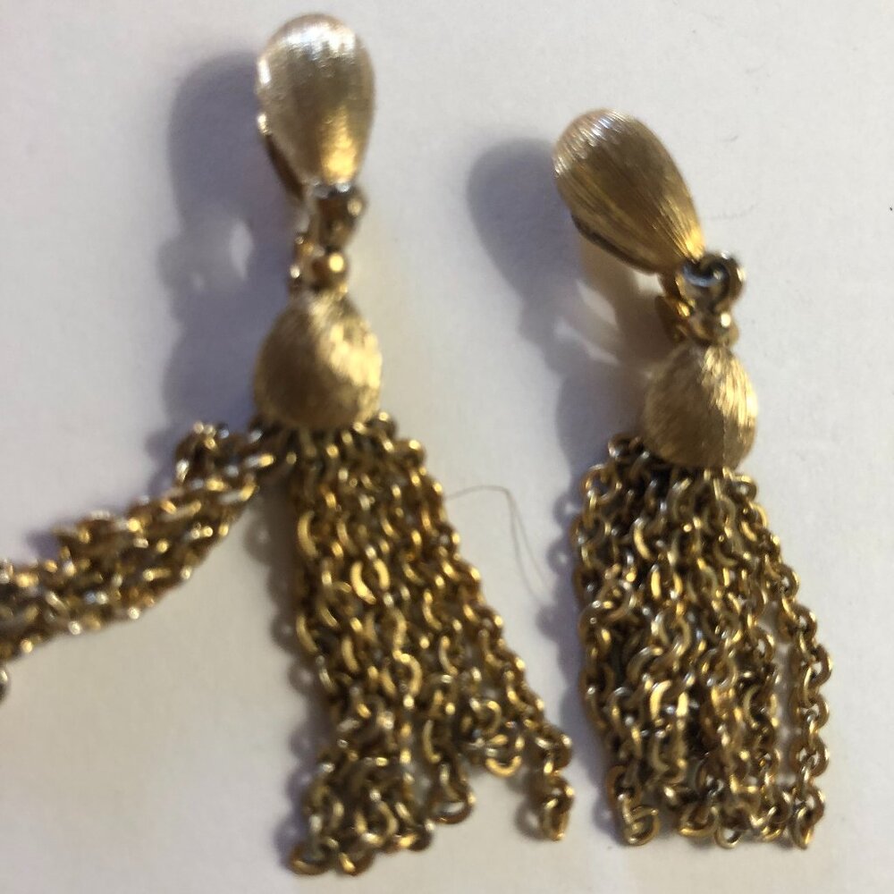 Vintage Monet gold toned chain tassel clip earrings